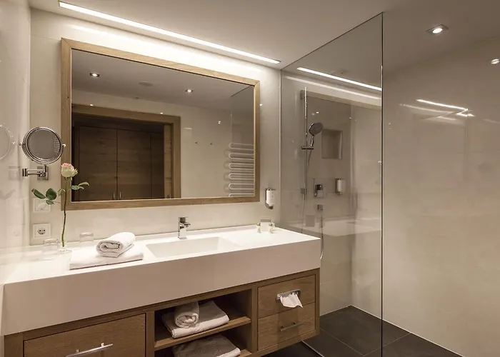 Superior Panorama فندق اوبرتاورن